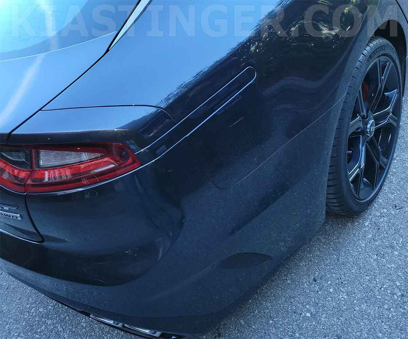 Body-Colored Rear-Side Reflector Set for the Kia Stinger